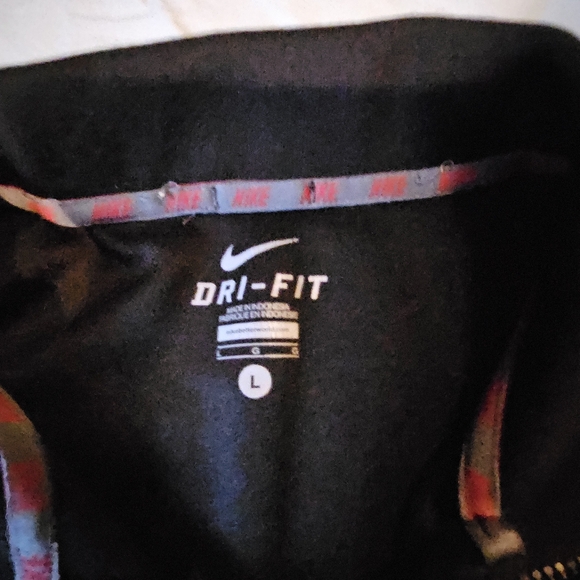 Nike Dri fit track jacket black and red size L - Picture 8 of 13